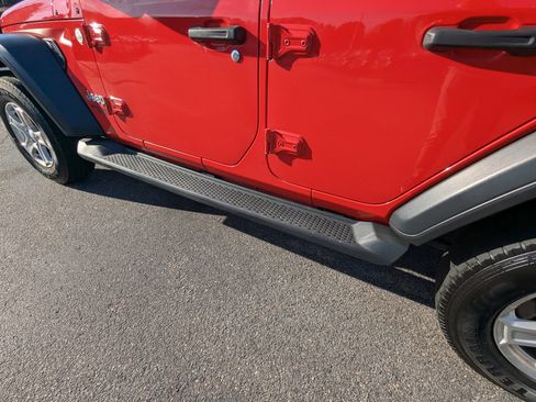 Used 2018 Jeep Wrangler Unlimited Sport S image 26