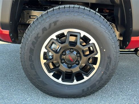 New 2025 Toyota Tacoma TRD Off-Road image 12