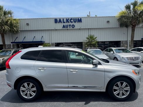 Used 2017 Volvo XC60 T5 Inscription FWD image 1