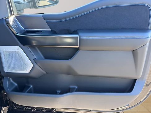 New 2026 Ford F250 Platinum w/ FX4 Off-Road Package image 17