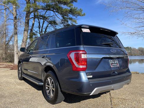 Used 2018 Ford Expedition XLT w/ Equipment Group 202A image 11