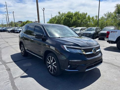 Used 2019 Honda Pilot Touring image 3