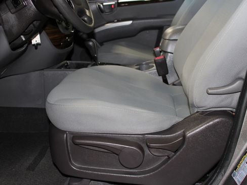 Used 2012 Hyundai Santa Fe GLS FWD image 23