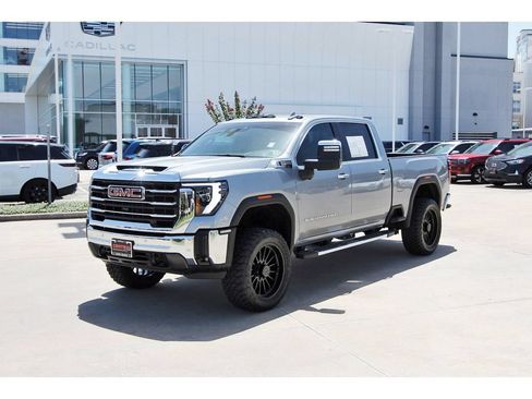 Used 2024 GMC Sierra 2500 SLT w/ Texas SLT Premium Package AWD/4WD image 2