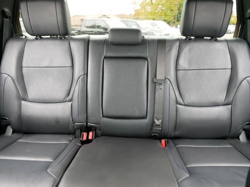 Used 2022 Toyota Tundra Platinum image 13