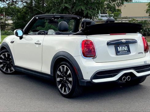 Certified 2022 MINI Cooper S w/ Driver Assistance Package image 11