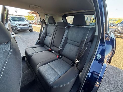 Used 2025 Nissan Rogue SV FWD image 39