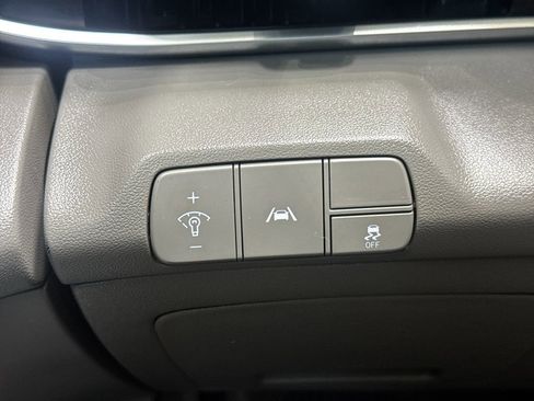 Used 2023 Hyundai Elantra SEL w/ Cargo Package image 28