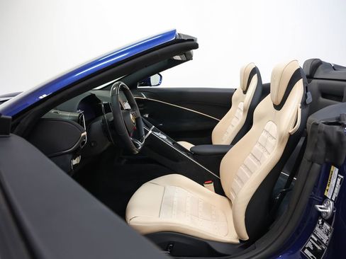 Certified 2025 Ferrari Roma Spider RWD image 68