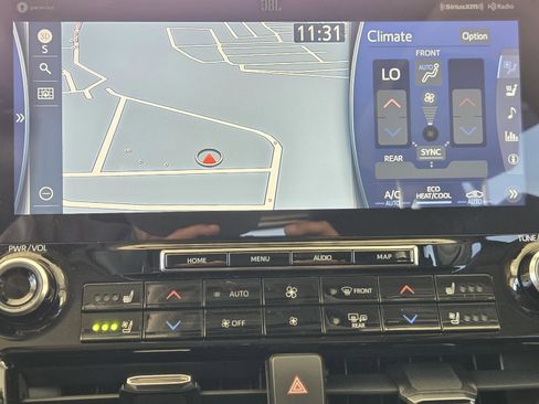 Used 2021 Toyota Highlander Platinum image 17