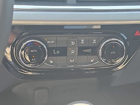 New 2026 Chevrolet Trax LT w/ Driver Confidence Package FWD image 12