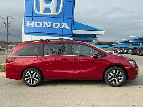 New 2026 Honda Odyssey EX-L image 2