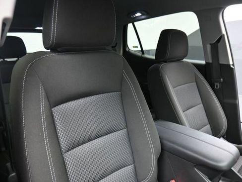 Used 2023 GMC Terrain SLE w/ Driver Convenience Package FWD image 28