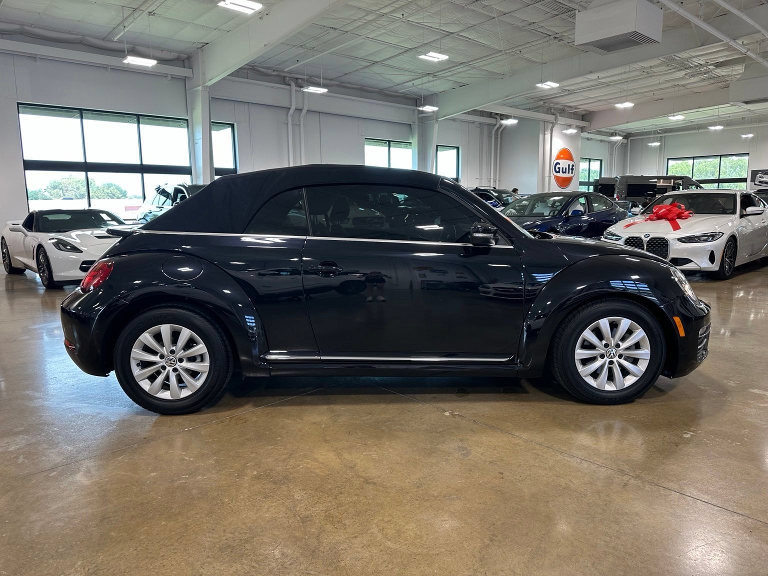 Used 2018 Volkswagen Beetle 2.0T SE FWD image 9