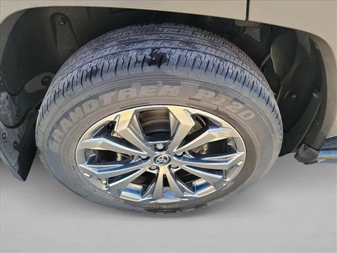 Used 2024 Toyota RAV4 Limited image 11