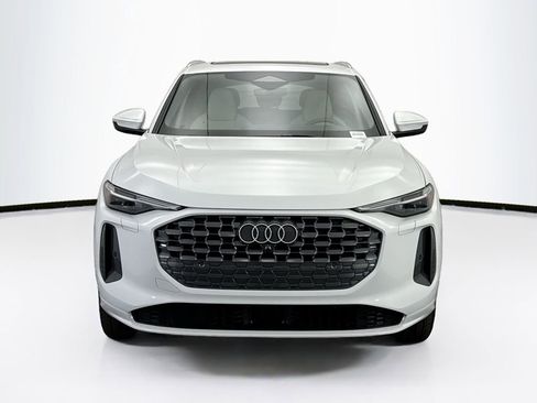 Certified 2025 Audi Q5 Premium Plus w/ Premium Plus image 2