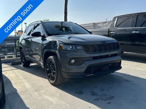 Used 2023 Jeep Compass Latitude AWD/4WD image 1