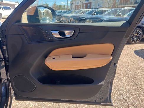 Certified 2023 Volvo XC60 B5 Ultimate w/ Protection Package AWD/4WD image 16
