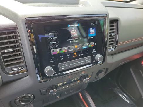 Used 2022 Nissan Frontier PRO-4X w/ Technology Package image 25