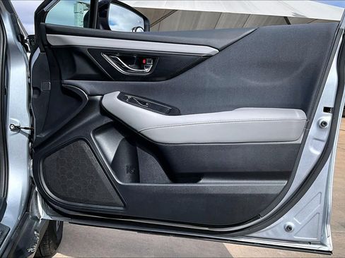 Used 2023 Subaru Outback Premium image 26