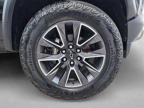 Used 2023 Chevrolet Colorado Trail Boss w/ LPO, Dark Essentials Package AWD/4WD image 23