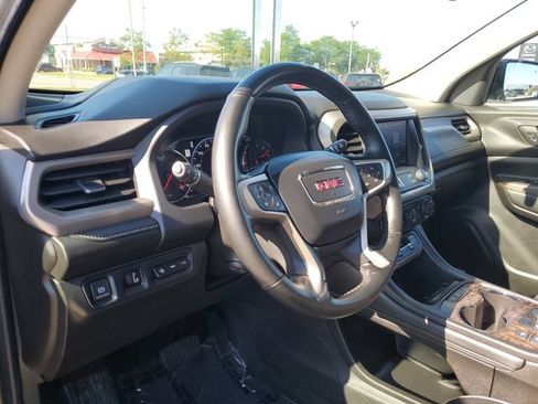 Used 2023 GMC Acadia Denali w/ Denali Ultimate Package AWD/4WD image 8