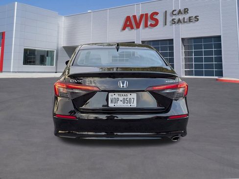 Used 2025 Honda Civic Sport image 9