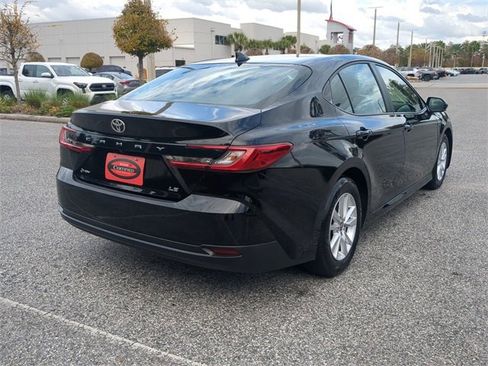 Certified 2025 Toyota Camry LE image 4