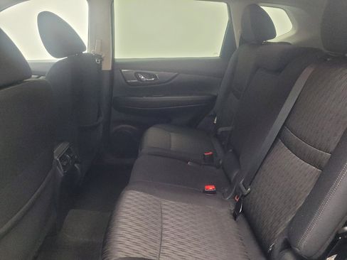 Used 2020 Nissan Rogue SV w/ Premium Package AWD/4WD image 18