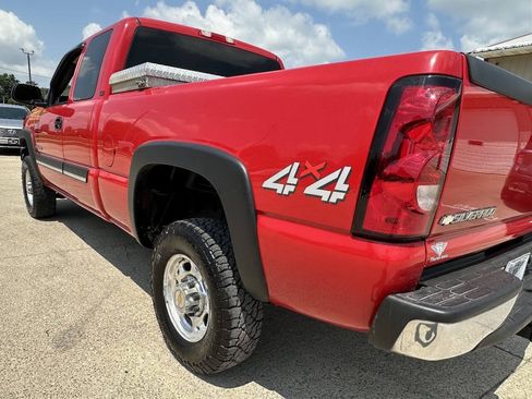 Used 2004 Chevrolet Silverado 2500 LS AWD/4WD image 8