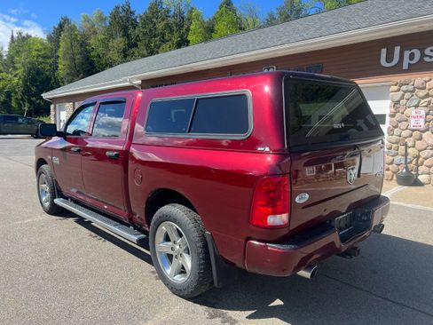 Used 2016 RAM 1500 Express AWD/4WD image 7