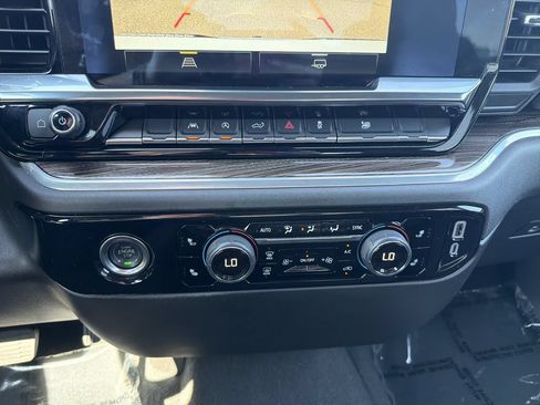 Used 2024 Chevrolet Silverado 1500 LT AWD/4WD image 26
