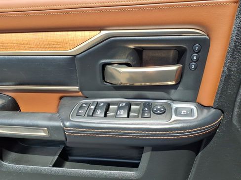 Used 2022 RAM 3500 Limited image 19