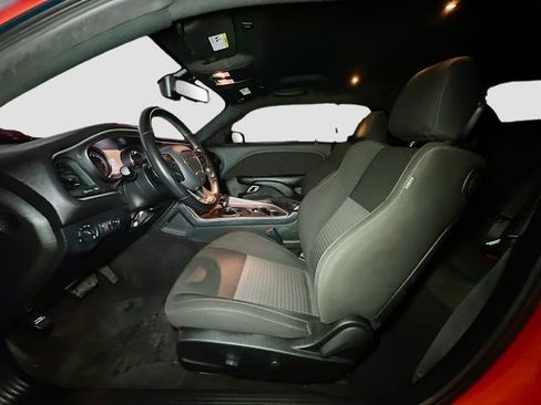 Certified 2022 Dodge Challenger R/T image 17