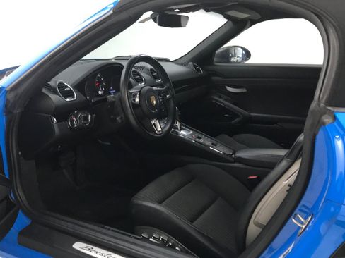 Used 2022 Porsche 718 Boxster RWD image 9