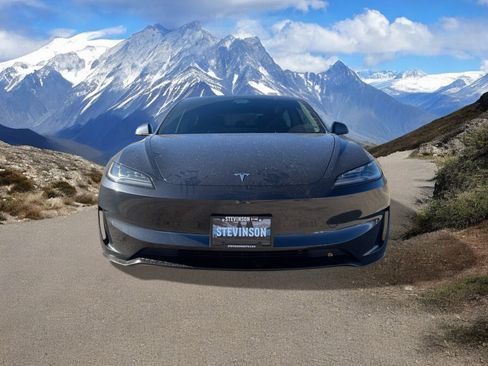 Used 2024 Tesla Model 3 Performance image 8