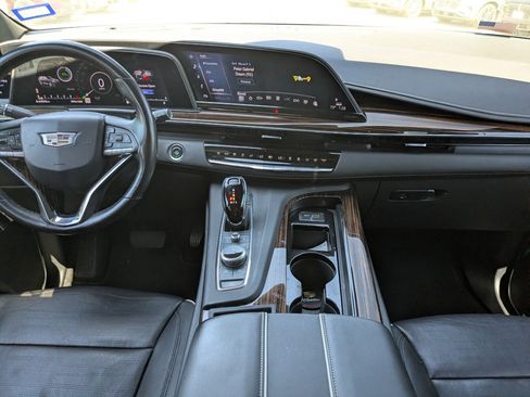 Used 2023 Cadillac Escalade Premium Luxury RWD image 21