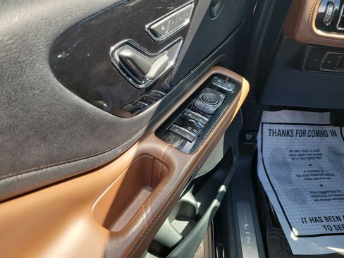 Certified 2022 Lincoln Aviator Reserve w/ Equipment Group 201A RWD image 12