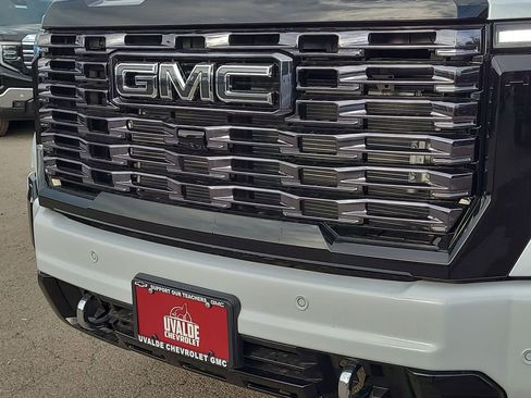 New 2026 GMC Sierra 3500 Denali Ultimate image 32