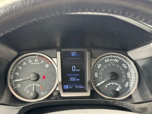 Used 2019 Toyota Tacoma SR5 AWD/4WD image 28