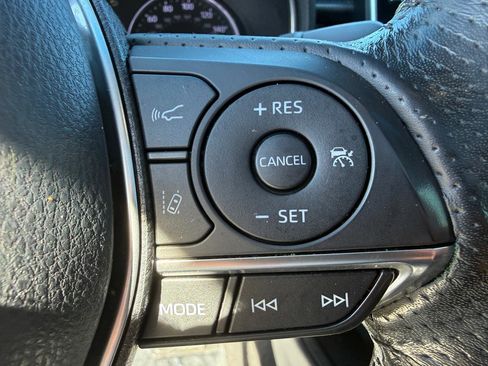 Used 2019 Toyota Avalon XSE image 22