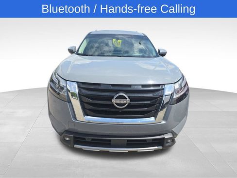 Used 2022 Nissan Pathfinder Platinum AWD/4WD image 2