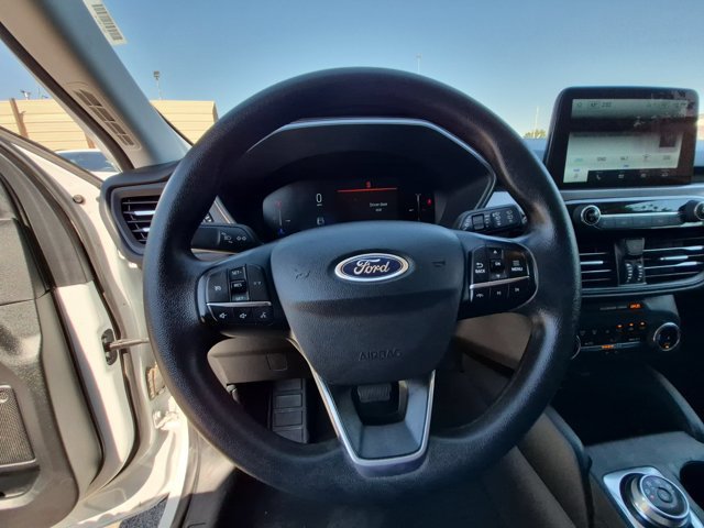 Used 2025 Ford Escape Active AWD/4WD image 19