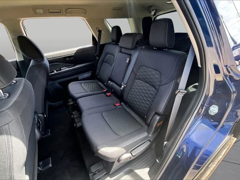Used 2025 Nissan Pathfinder SV FWD image 20