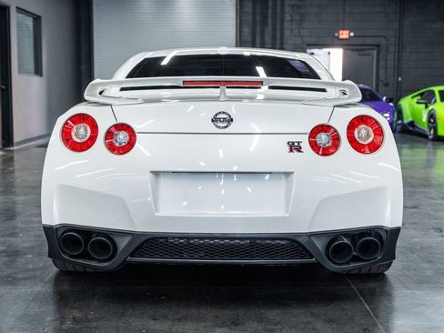 Used 2010 Nissan GT-R Premium AWD/4WD image 12