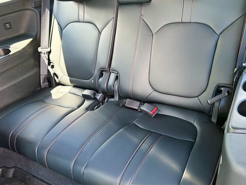 Used 2024 Honda Pilot TrailSport image 26