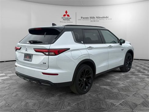 New 2025 Mitsubishi Outlander SEL Black Edition image 5