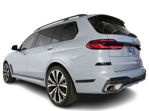 Used 2023 BMW X7 xDrive40i w/ M Sport Package AWD/4WD image 7