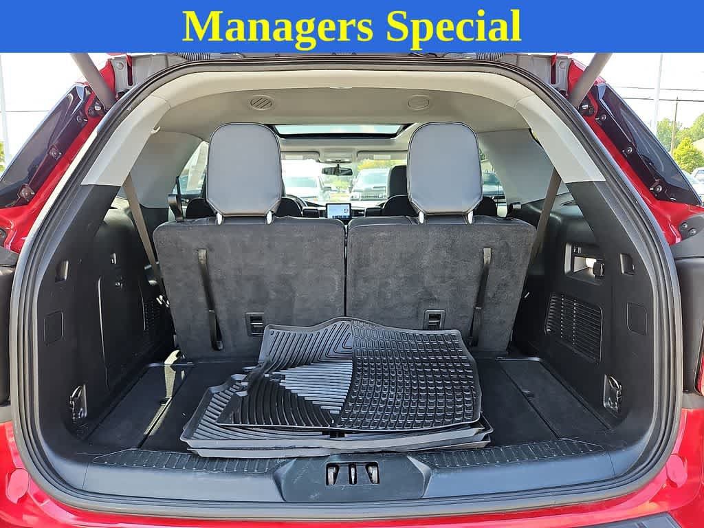 Used 2022 Ford Explorer XLT w/ Equipment Group 202A AWD/4WD image 31