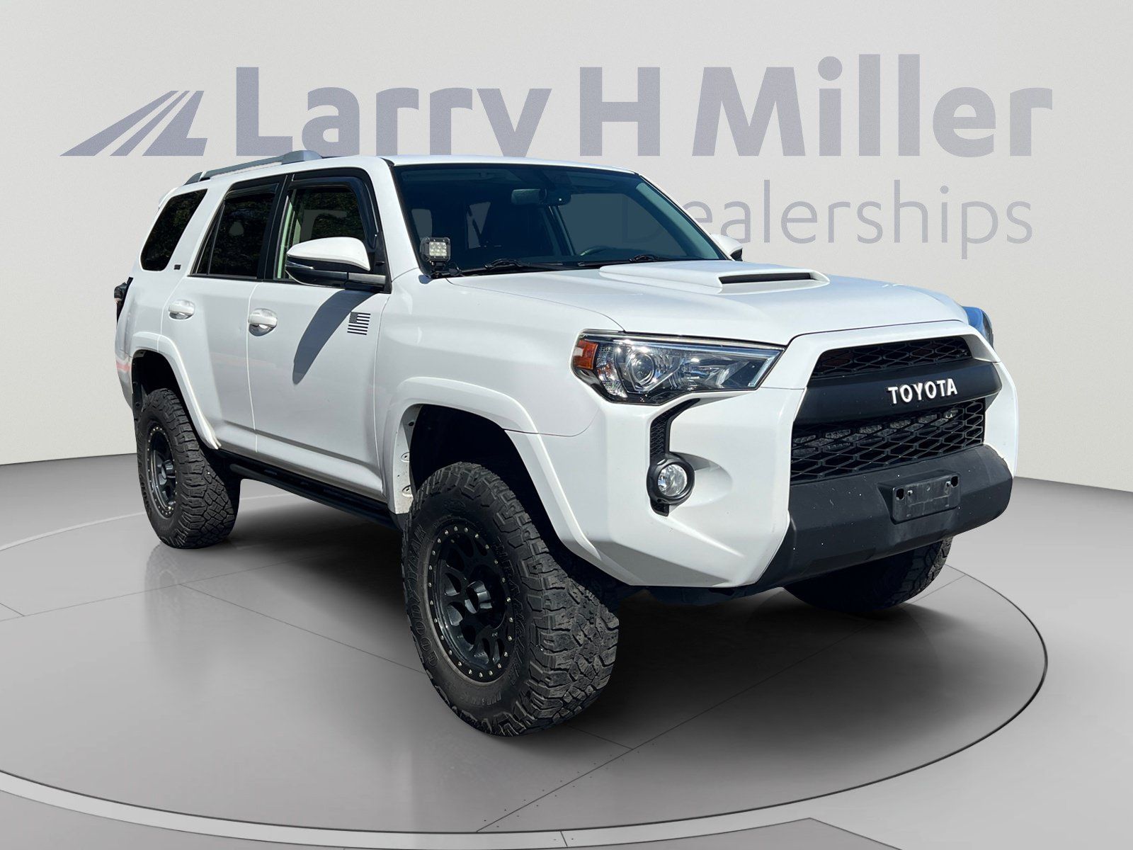 Used 2018 Toyota 4Runner SR5 Premium AWD/4WD image 7